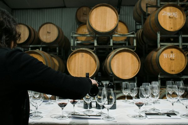 Dégustation et vente de vin de Châteauneuf-du-Pape : découvrez les saveurs disponibles dans la maison BROTTE